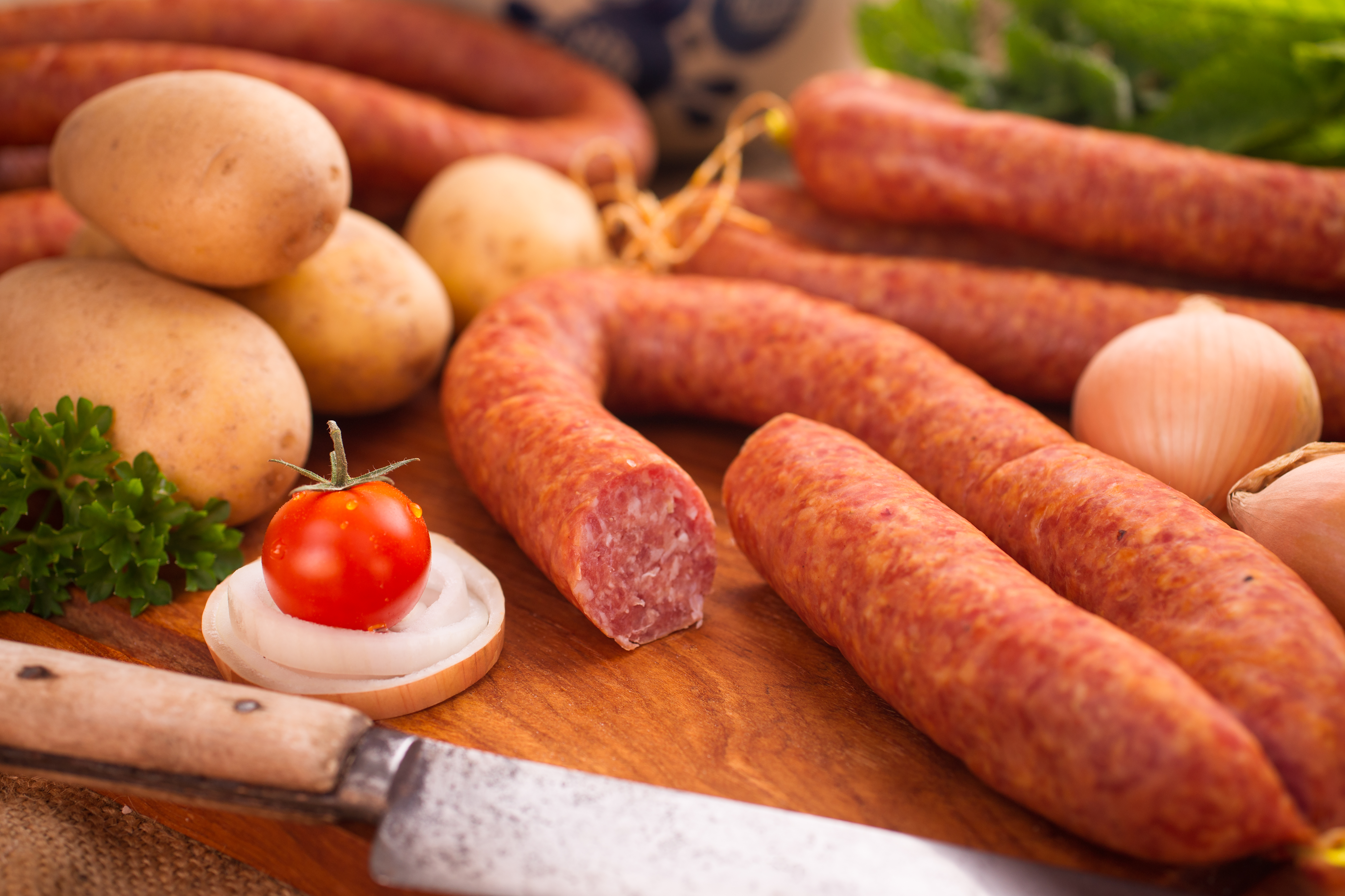 Kartoffelwurst im Ring geräuchert